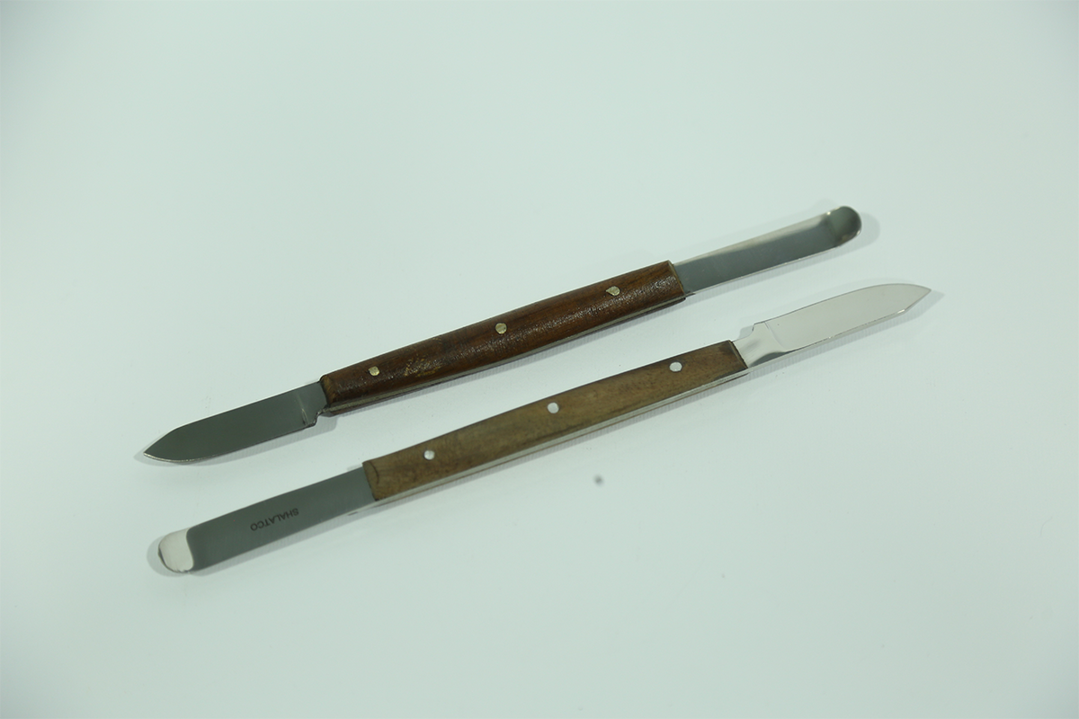 WAX KNIFE